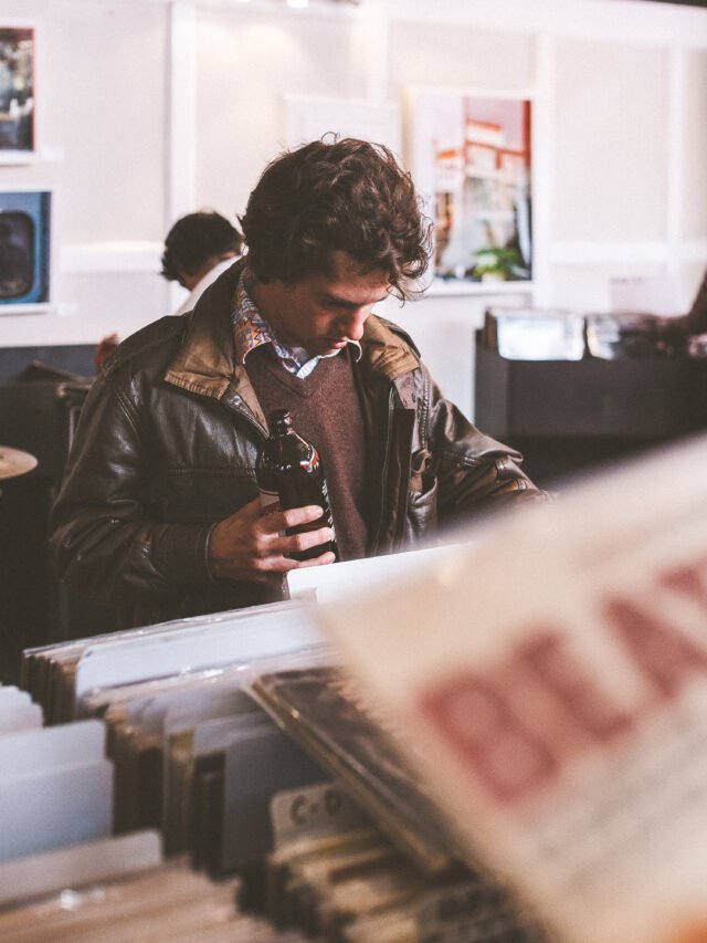 Why Vintage Vinyl Is Outselling CDs Again