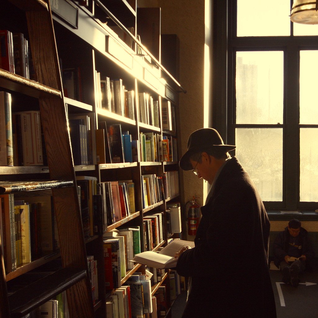 Bookstores: The Beating Heart of Communities (image credits: flickr)