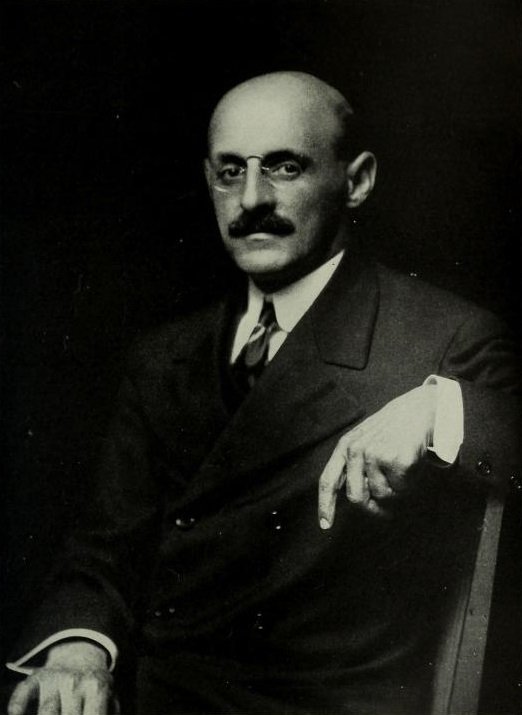 1. The Flexner Report (1910) by Abraham Flexner (image credits: The World's Work, 1910: https://archive.org/stream/worldswork20gard#page/13100/mode/2up, Public domain, https://commons.wikimedia.org/w/index.php?curid=26650987)