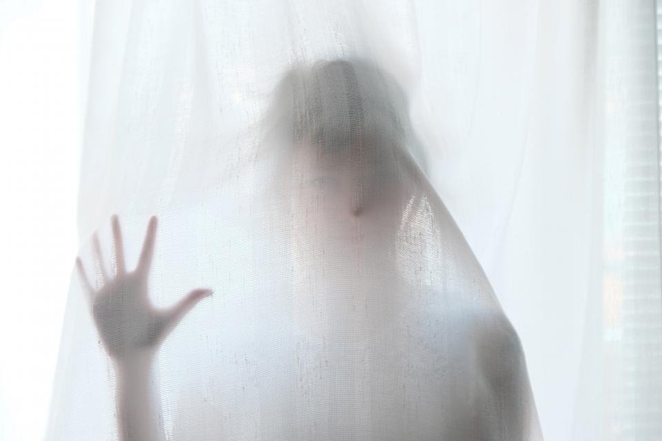 Ghosting Without Saying Goodbye (image credits: stocksnap)