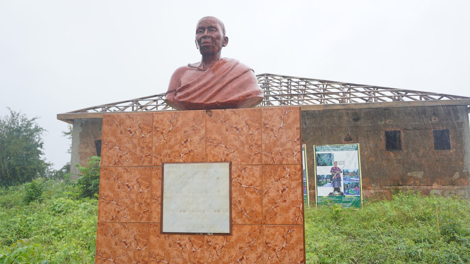 Yaa Asantewaa: The Queen Mother Who Defied an Empire (image credits: By Noahalorwu, CC BY-SA 4.0, https://commons.wikimedia.org/w/index.php?curid=51876095)
