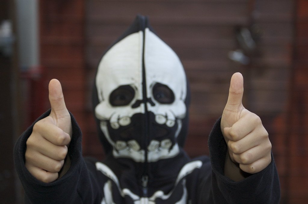The Thumbs-Up Myth: What Romans Really Meant (image credits: flickr)
