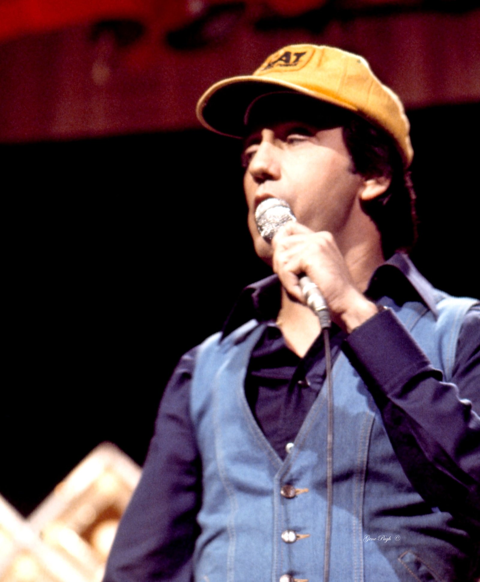 Ray Stevens’ The Streak (image credits: By Gene Pugh, CC BY-SA 2.0, https://commons.wikimedia.org/w/index.php?curid=25143670)
