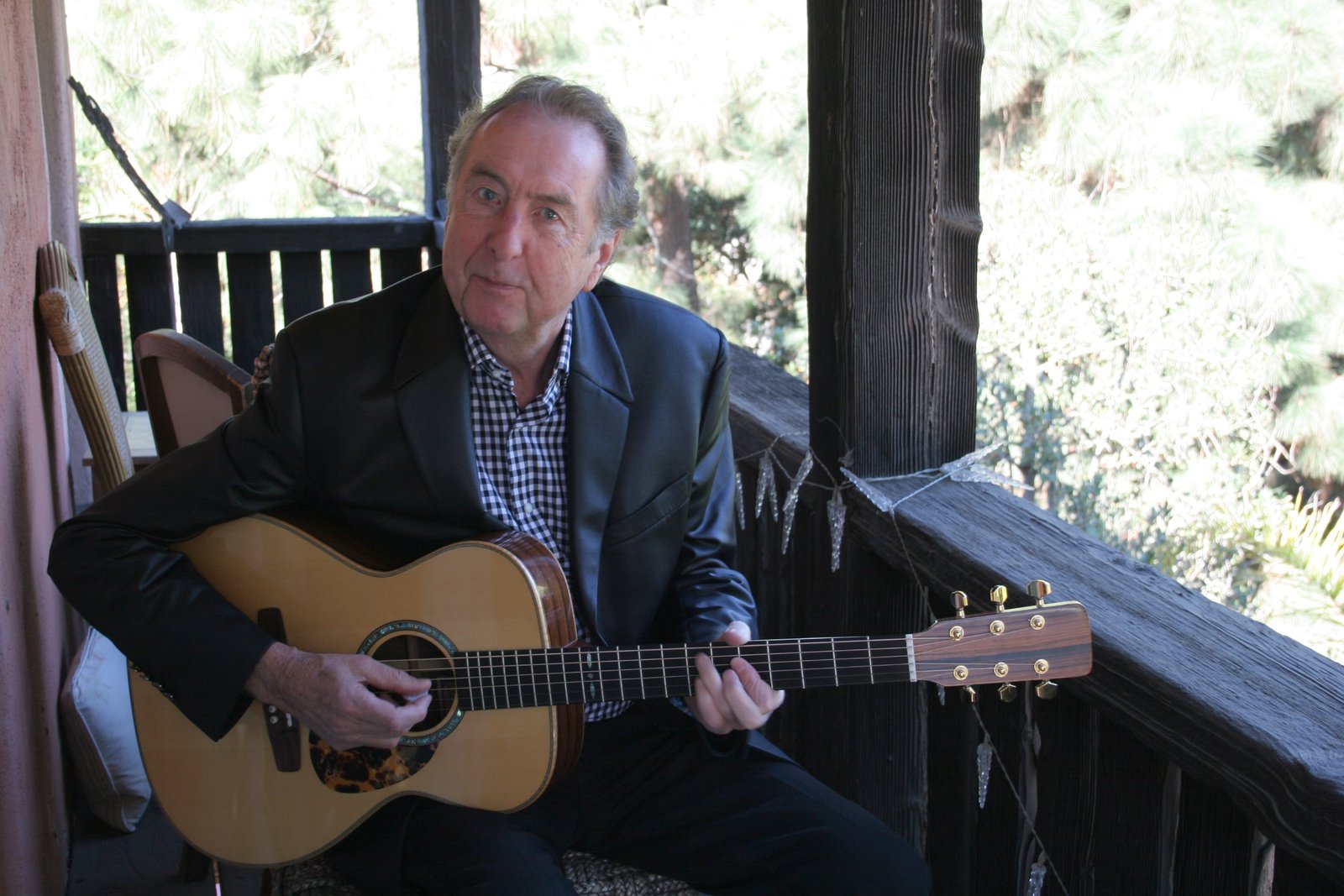 Eric Idle’s The Galaxy Song (image credits: By PythonProfessor, CC BY-SA 4.0, https://commons.wikimedia.org/w/index.php?curid=42835560)