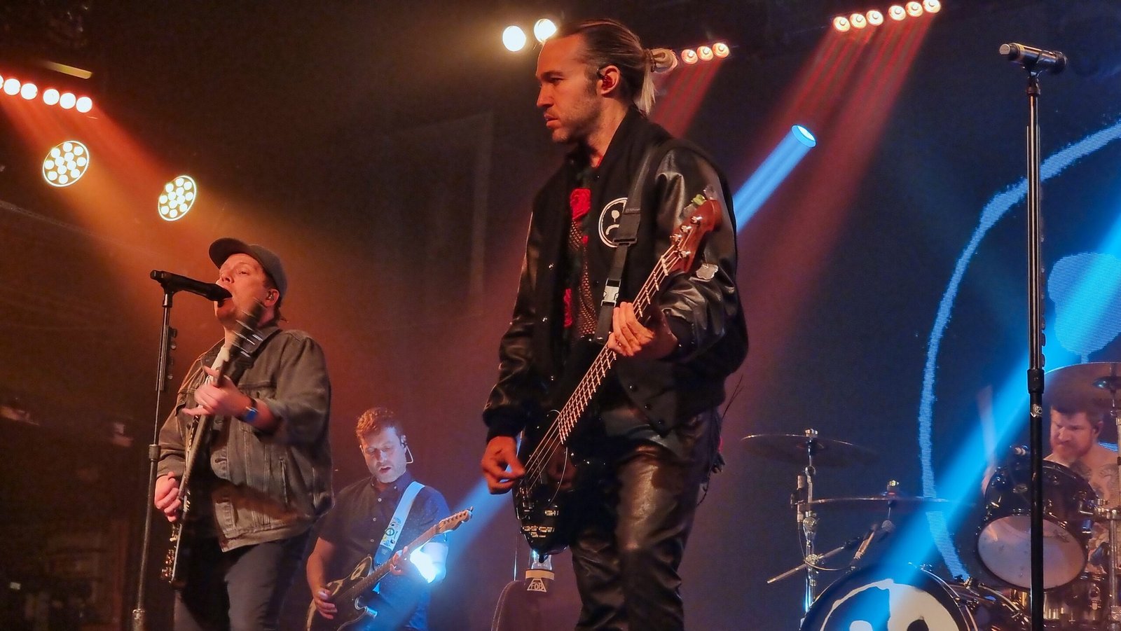 From Under the Cork Tree – Fall Out Boy (image credits: Fall Out Boy, Heaven, London, CC BY 2.0, https://commons.wikimedia.org/w/index.php?curid=145749247)