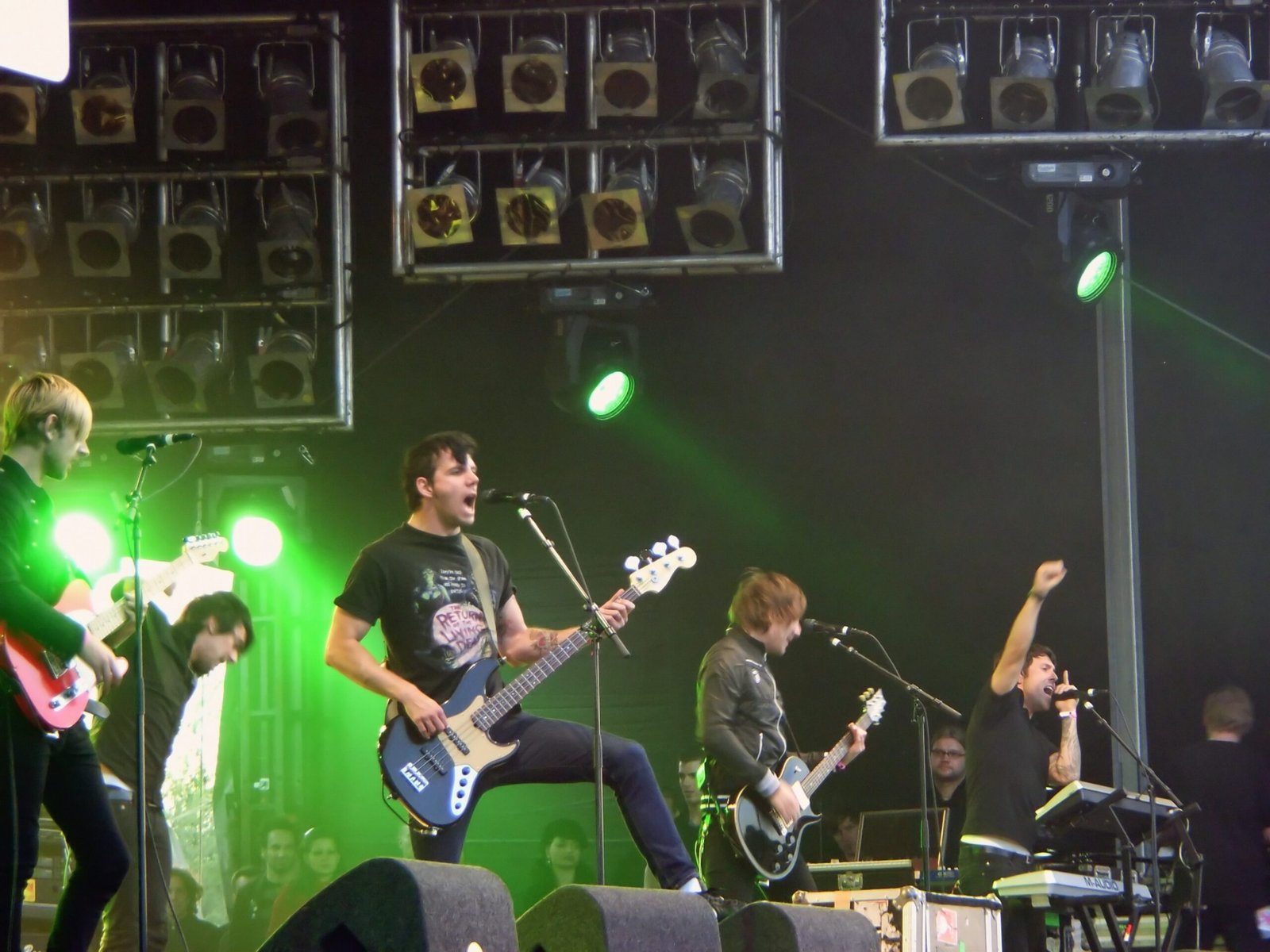 Start Something – Lostprophets (image credits: By Danny Lechanteur, CC BY-SA 3.0, https://commons.wikimedia.org/w/index.php?curid=7358024)