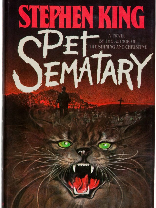 28 Books You Should Never Read Before Bedtime