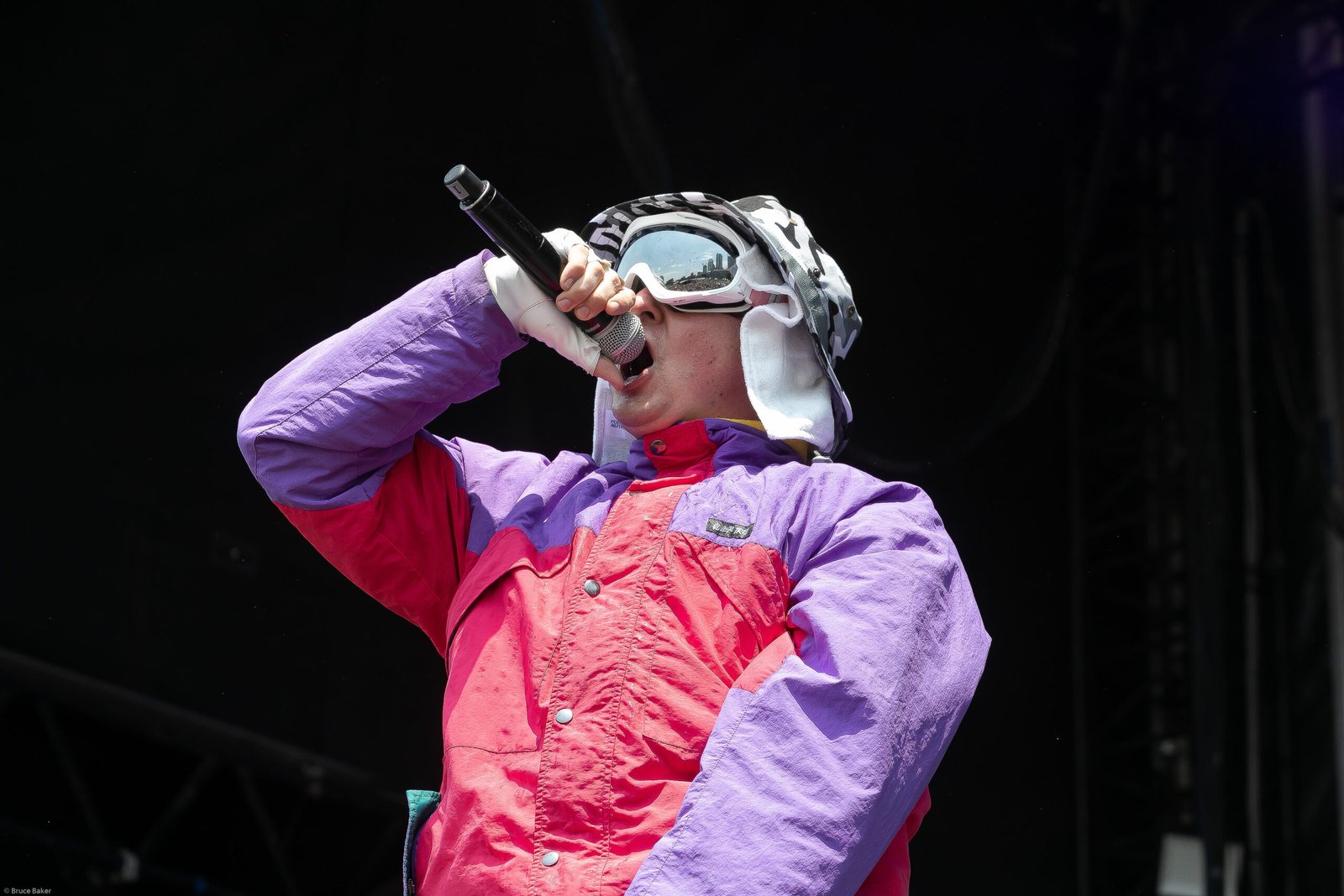 Oliver Tree – Life Goes On (image credits: Oliver Tree, CC BY 2.0, https://commons.wikimedia.org/w/index.php?curid=92675683)