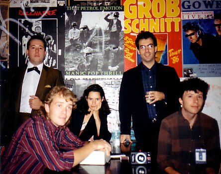 10,000 Maniacs – Folk-Pop Serenity (image credits: By Lindsey Best Howard Thompson, CC BY-SA 2.0, https://commons.wikimedia.org/w/index.php?curid=15981801)