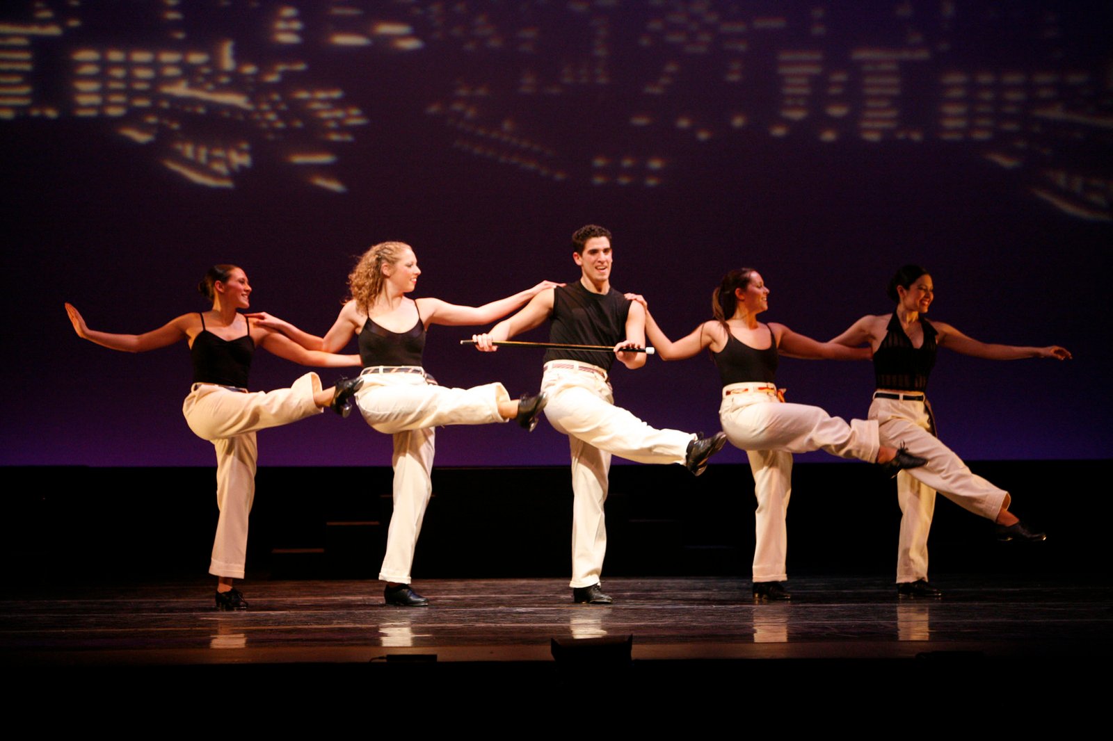 Calorie Burning Through Dancing and Movement (image credits: wikimedia)