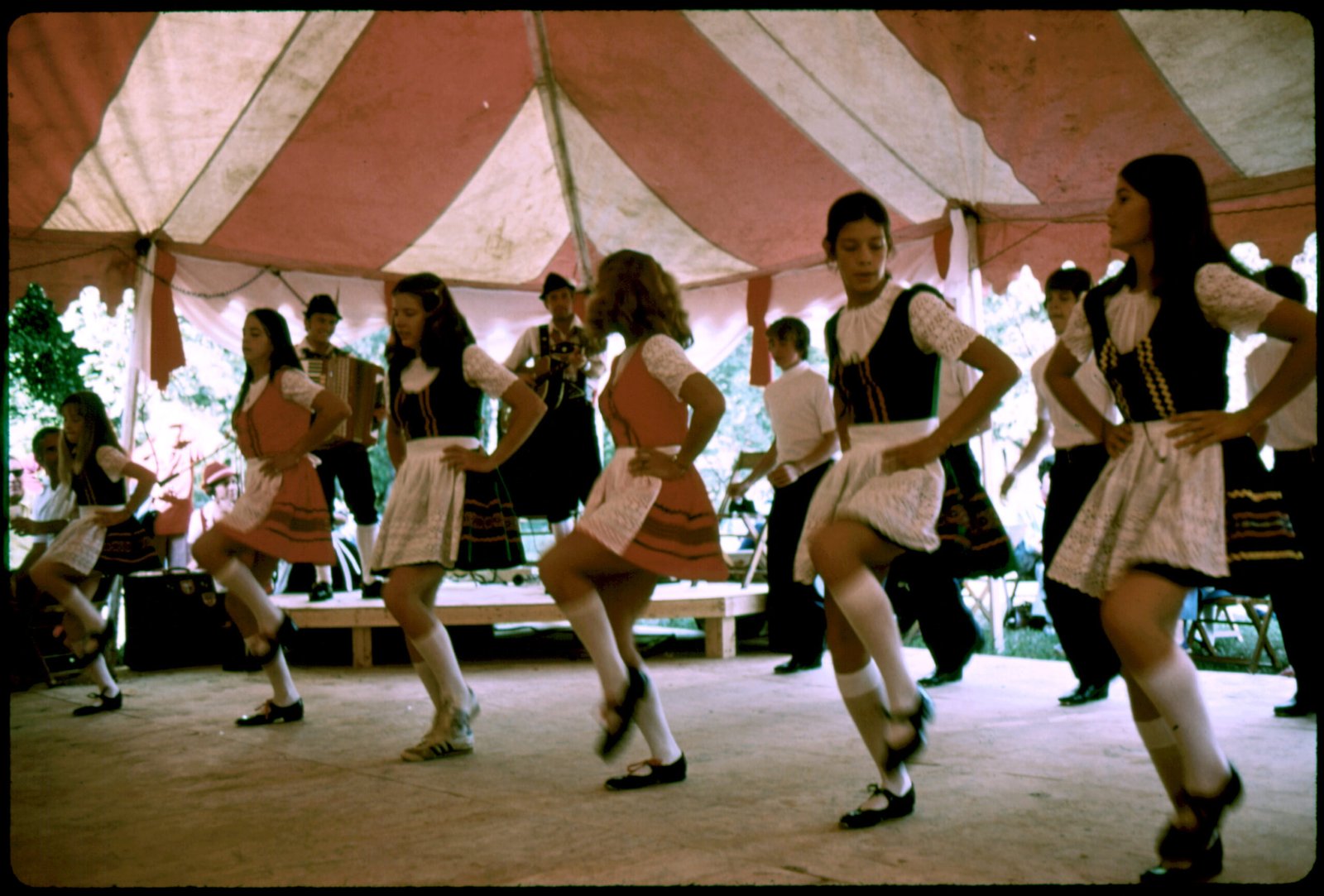 Oktoberfest Helen – Georgia's Bavarian Mountain Party (image credits: wikimedia)