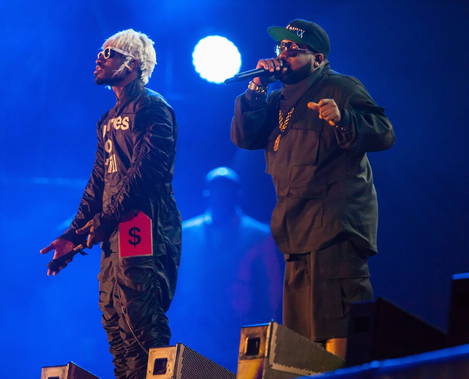 Hey Ya! by OutKast (image credits: By Sven Mandel, CC BY-SA 3.0, https://commons.wikimedia.org/w/index.php?curid=34875926)