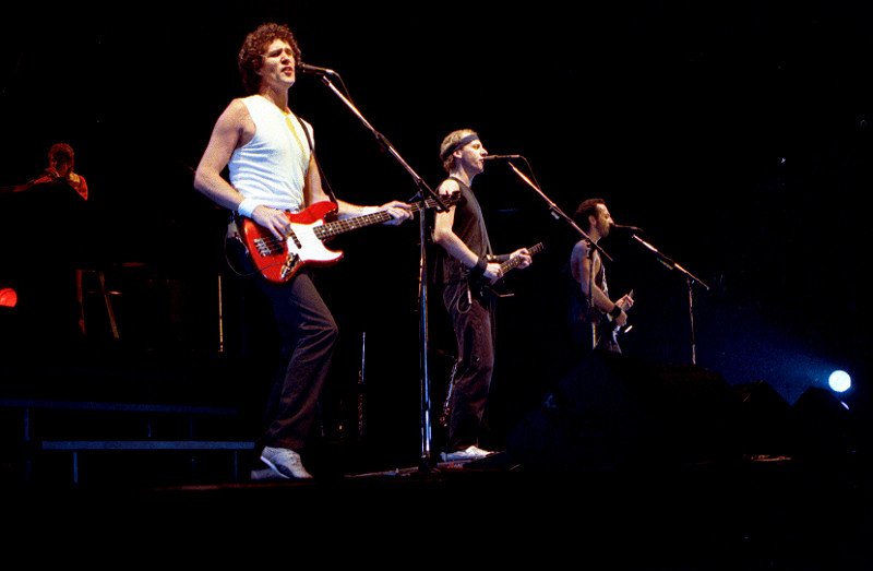 Money for Nothing by Dire Straits (image credits: By Helge Øverås, CC BY-SA 4.0, https://commons.wikimedia.org/w/index.php?curid=1878346)