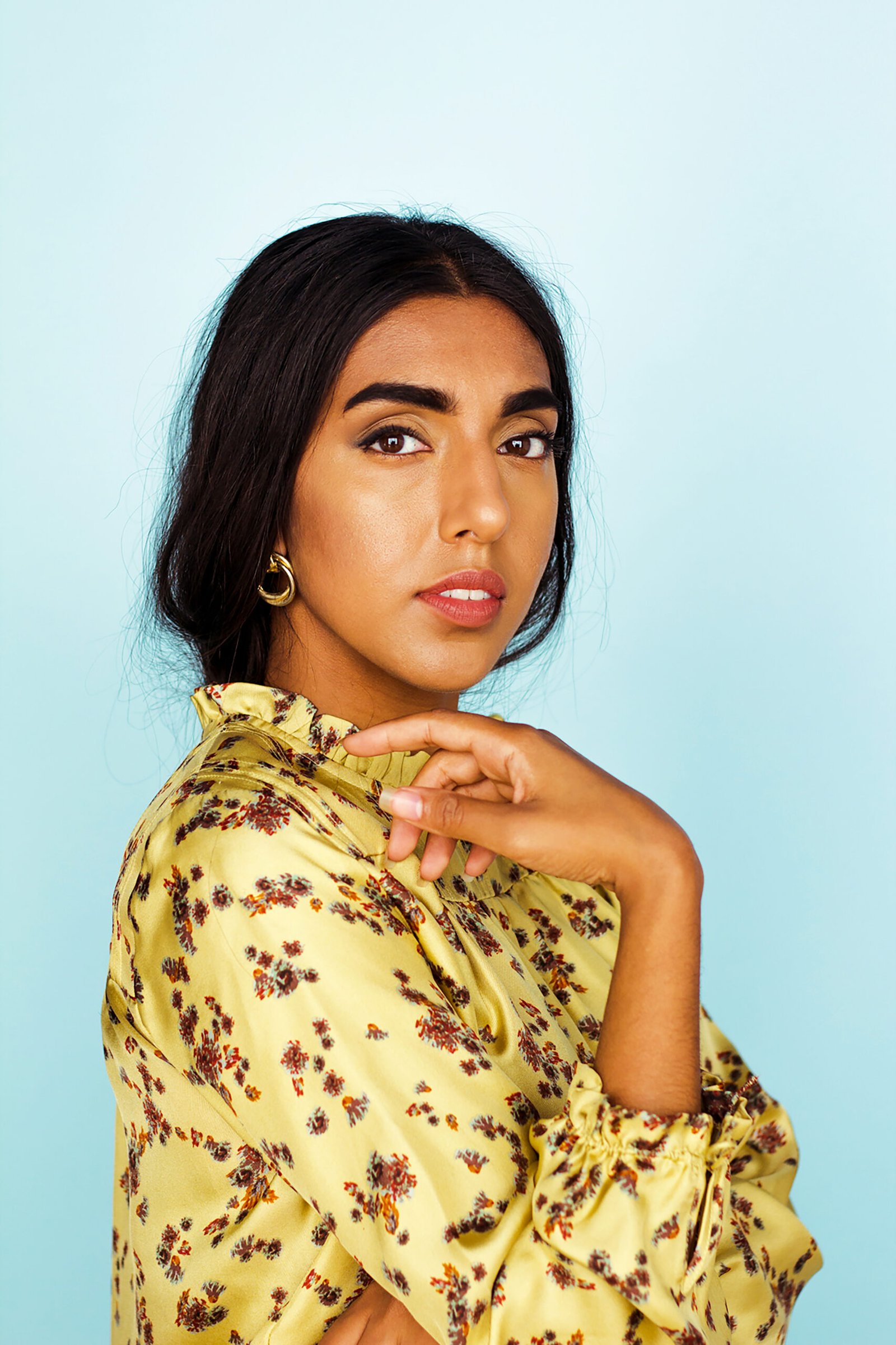 Rupi Kaur: Instagram Poetry Meets Publishing Gold (image credits: rupi kaur inc., CC BY-SA 4.0, https://commons.wikimedia.org/w/index.php?curid=81982974)