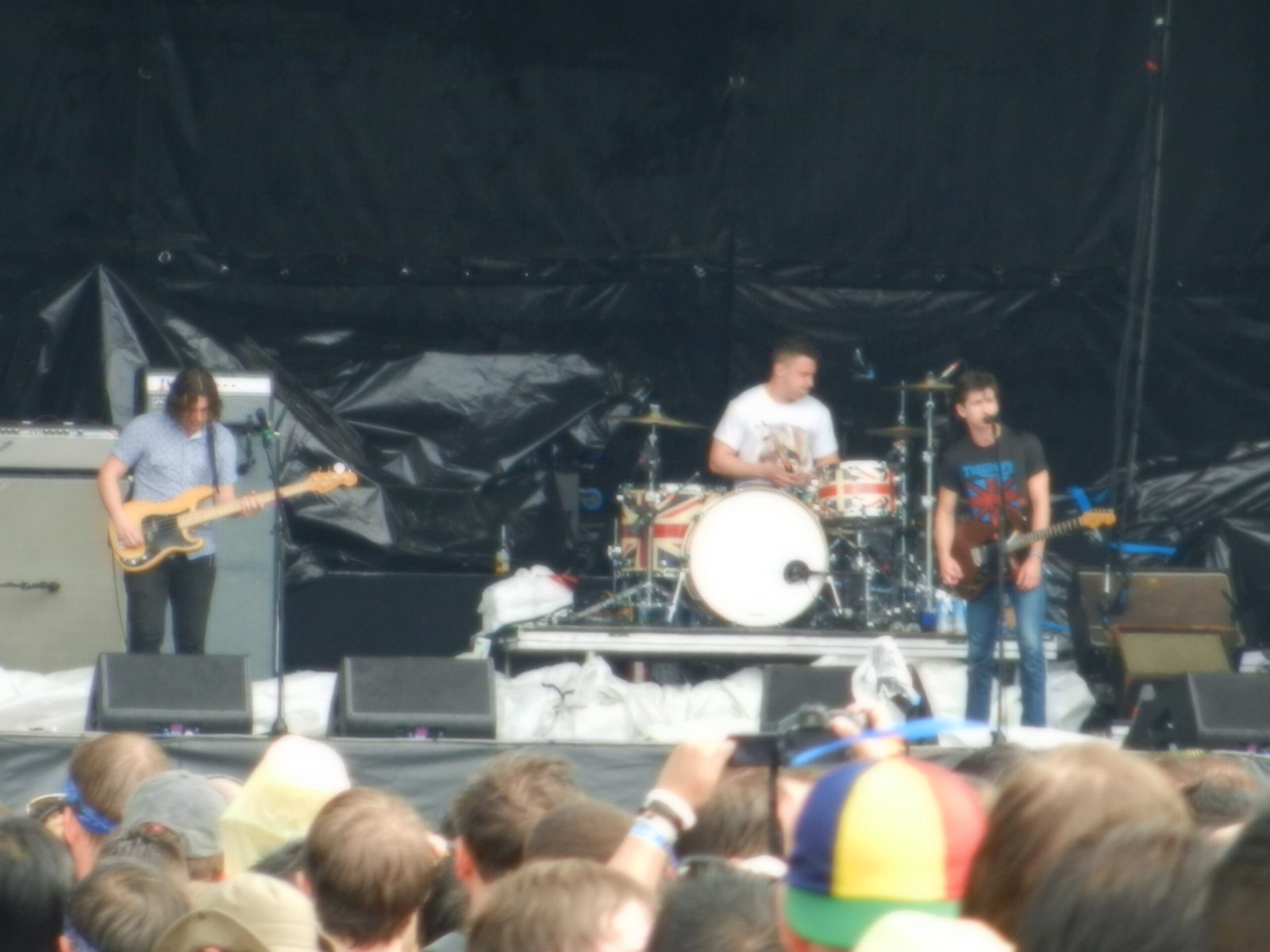 Arctic Monkeys' Unexpected Hip-Hop Transformation (image credits: Arctic Monkeys @ lollapalooza 2011, CC BY-SA 2.0, https://commons.wikimedia.org/w/index.php?curid=114687632)