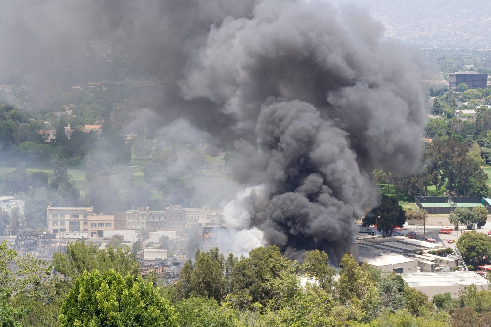 Studio Disasters That Changed Everything (image credits: originally posted to Flickr as Universal Fire, CC BY 2.0, https://commons.wikimedia.org/w/index.php?curid=4156070)