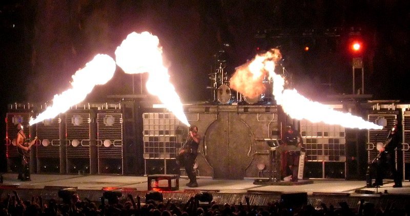 Rammstein And The Spectacle Of Fire And Steel (Image Credits: Wikimedia)