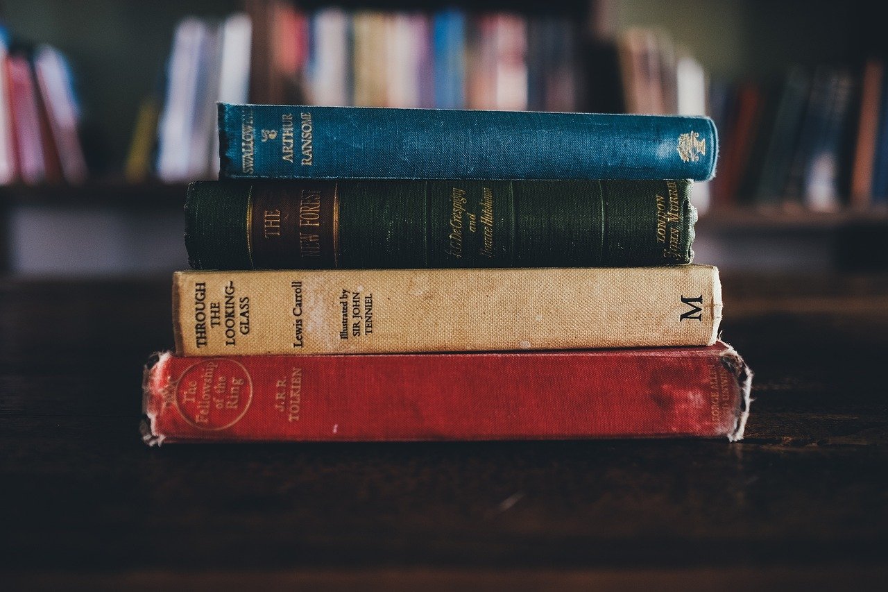 Classic Short Novels That Changed Literature (Image Credits: Pixabay)