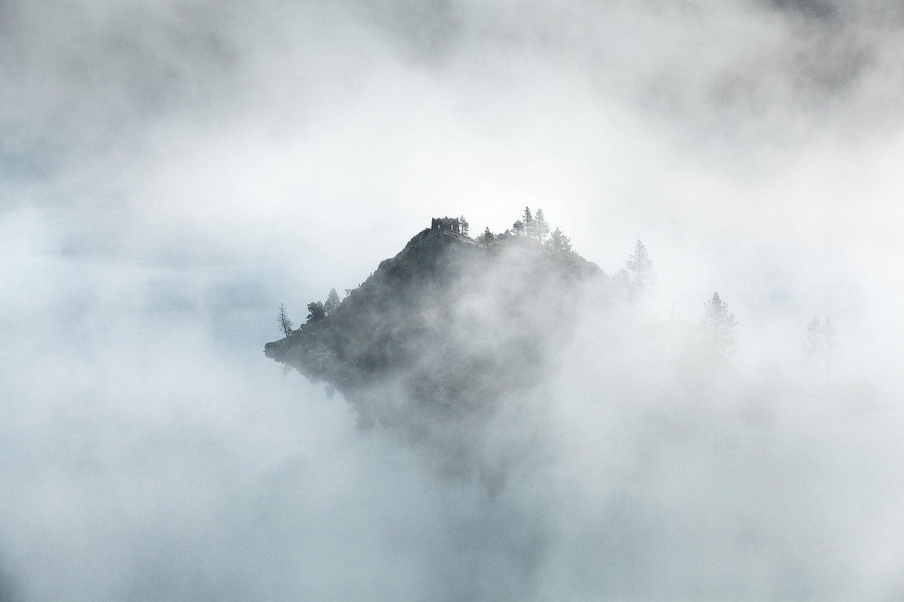 Beautiful Ugly by Alice Feeney (Image Credits: Pixabay)