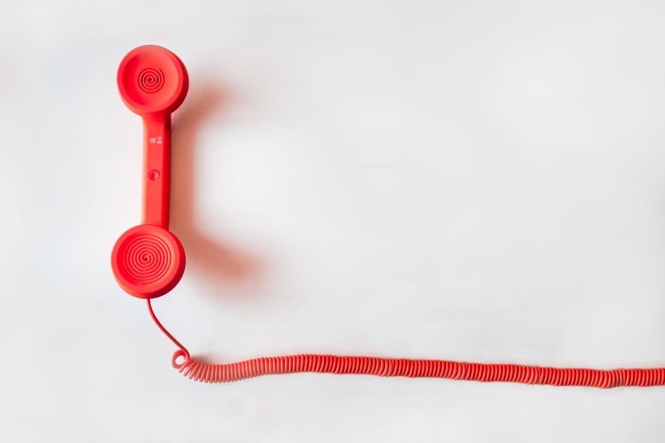 Red Flags That Should Make You Hang Up Immediately (Image Credits: Stocksnap)