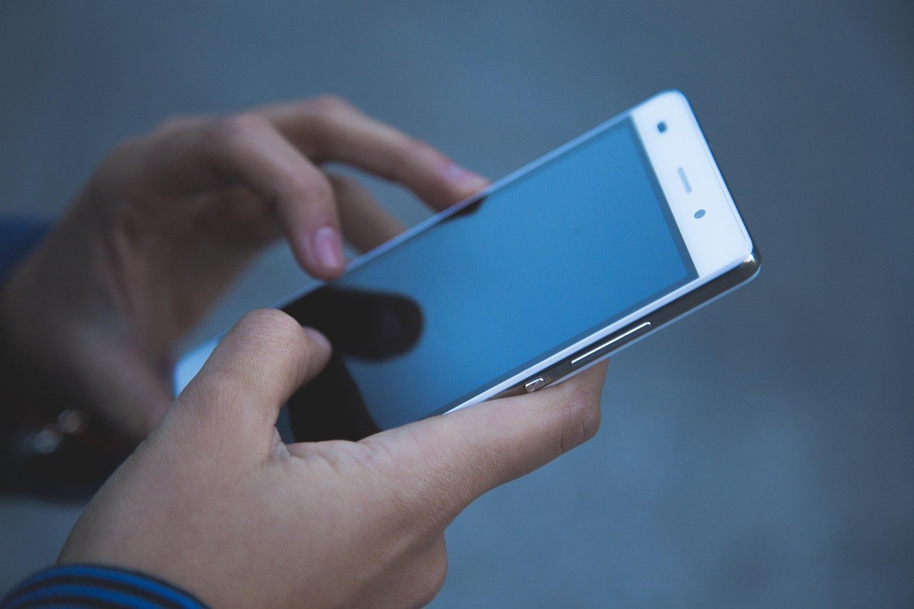 Fake Warrant Calls Trick Victims With Convincing Details (Image Credits: Pixabay)