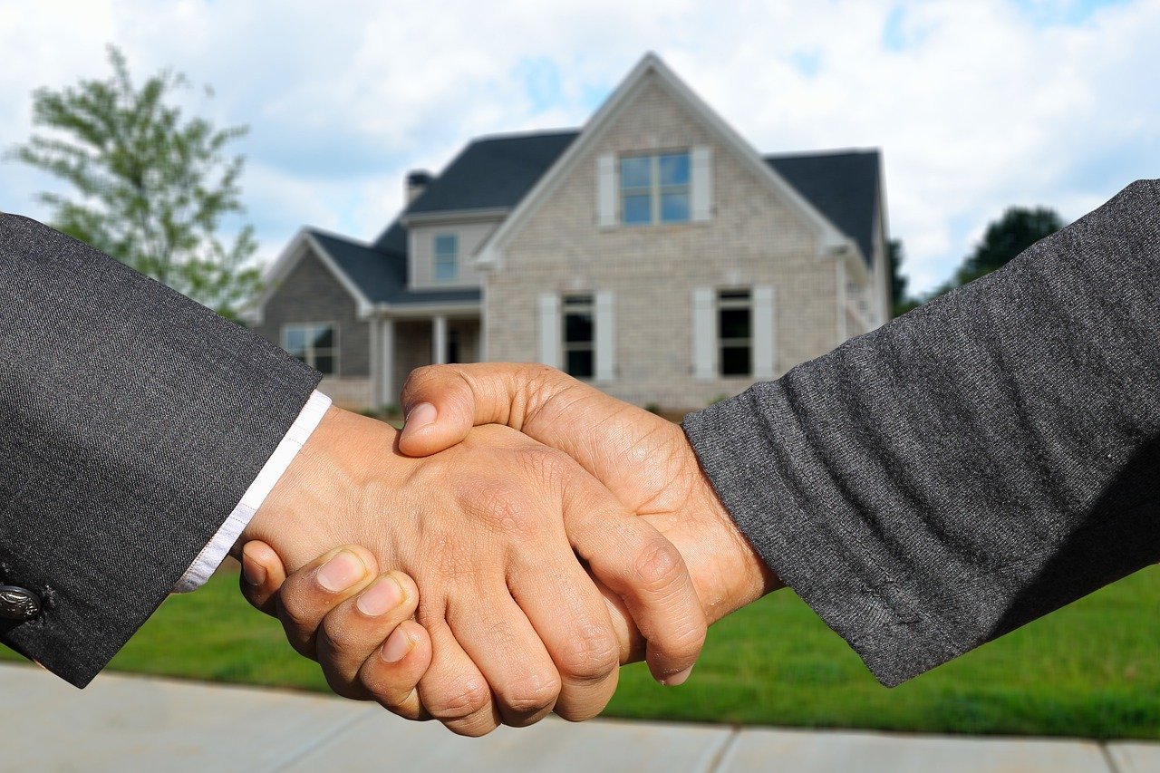 What This Means for Buyers and Sellers (Image Credits: Pixabay)