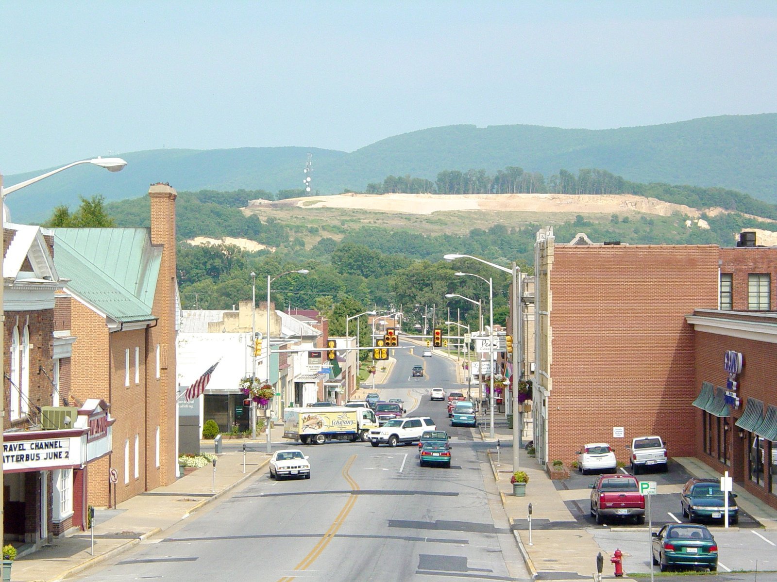 The Rise of Small Town Appeal (Image Credits: Wikimedia)