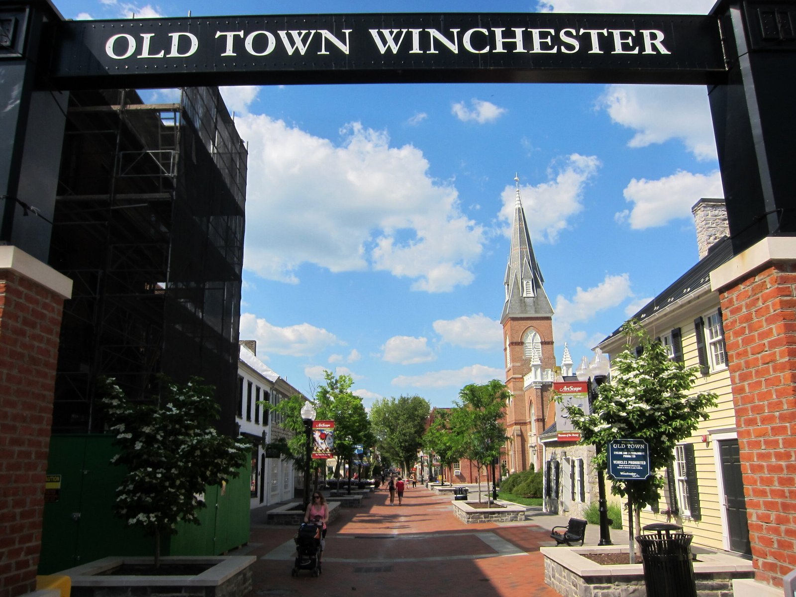 Winchester Leads the Pack (Image Credits: Wikimedia)