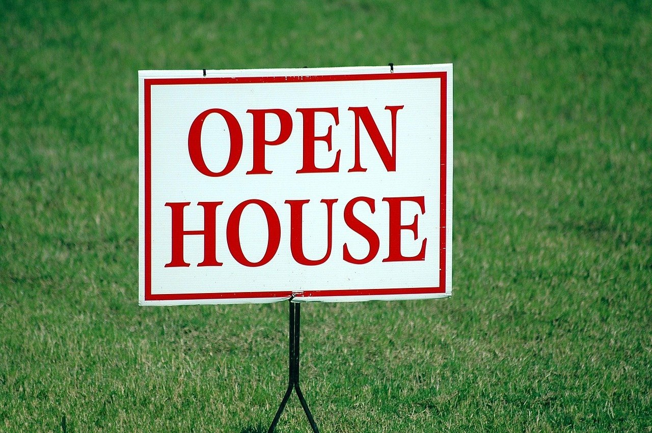 Advice for Prospective Buyers (Image Credits: Pixabay)