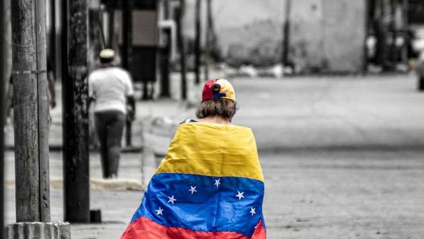Venezuela Has More Oil Than Saudi Arabia – But Why the U.S. Still Produces Far More