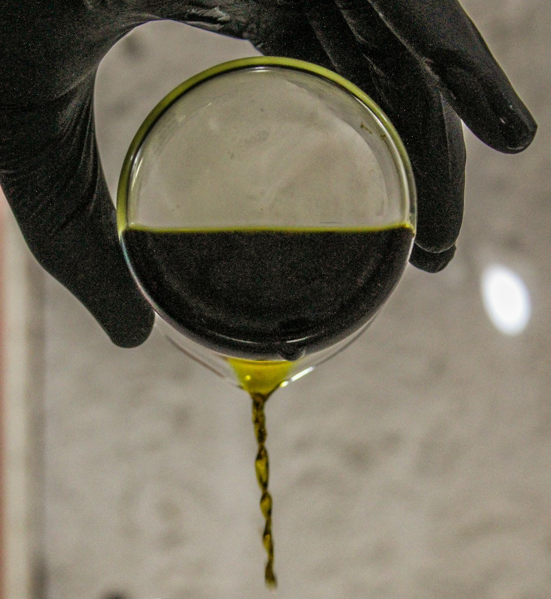 The Heavy Crude Reality That Most Refineries Were Built For (Image Credits: Unsplash)