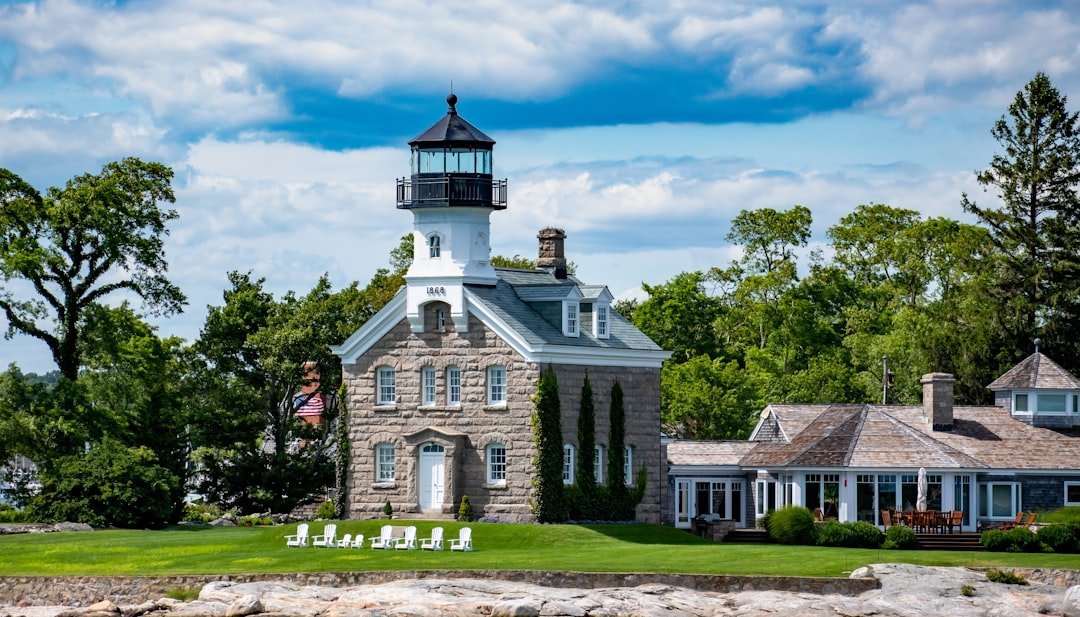 Where Early America Learned How to Look on Screen (Image Credits: Unsplash)