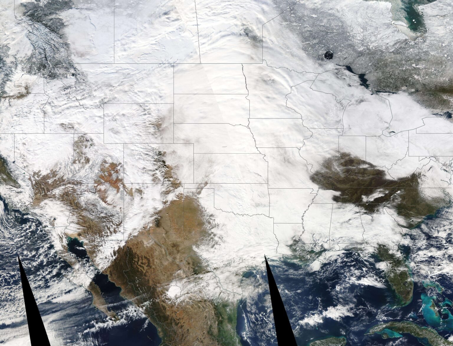 Massive Winter Storm Sparks Widespread Disruptions with Ice, Snow, and Flight Chaos