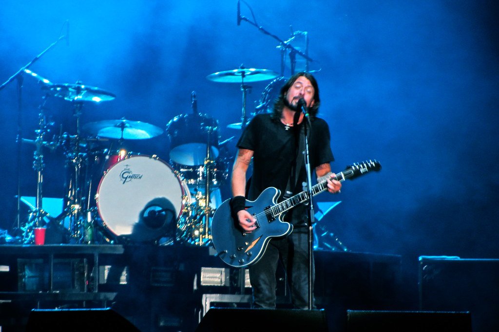 FOO FIGHTERS (USA) ANNOUNCE AUSTRALIA & NEW ZEALAND TAKE COVER STADIUM TOUR
