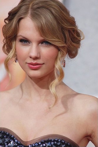 Singapore Taylor Swift Carousell Swindle (Image Credits: Wikimedia)