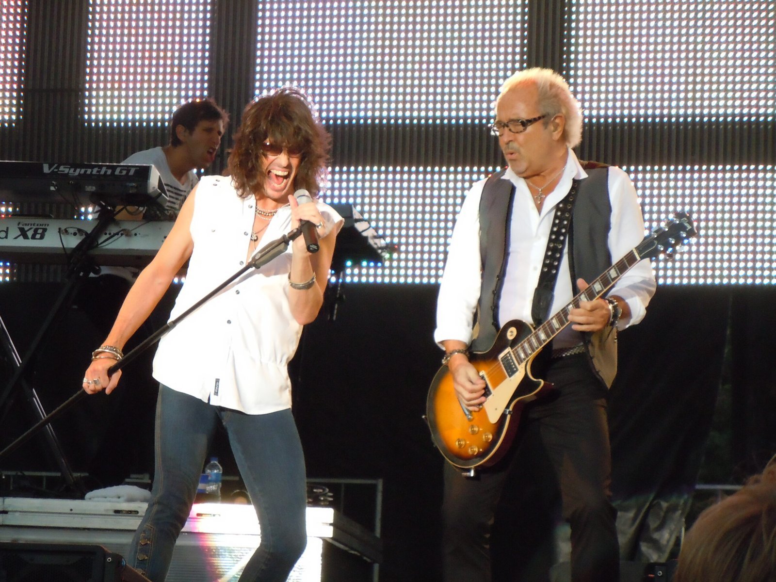 2. "Waiting for a Girl Like You" - Foreigner (Own work by the original uploader, CC BY-SA 3.0)