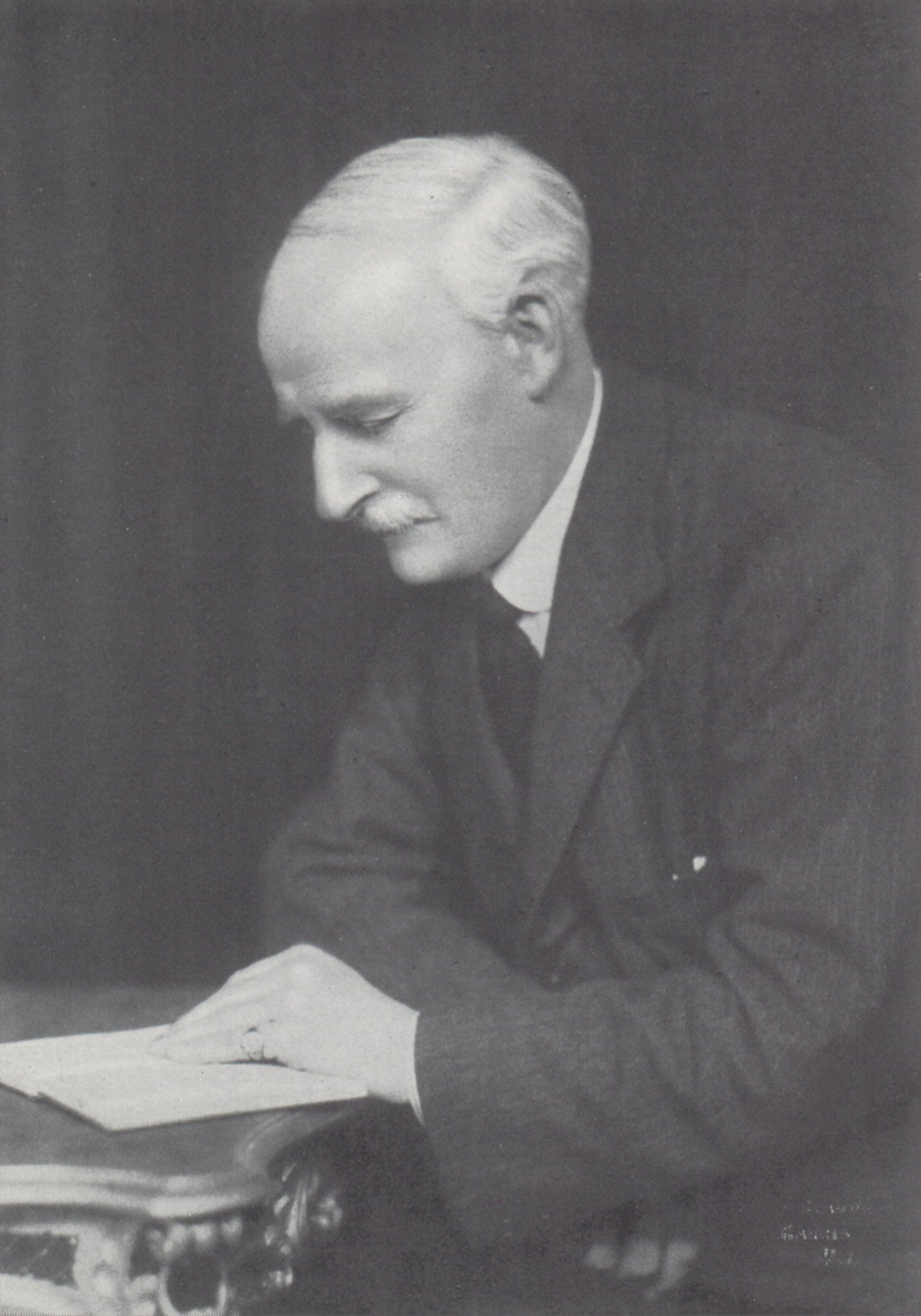 Percy Julian: The Chemist Who Made Medicine Affordable (Portrait of Arthur Smithells (1860-1939), Chemist, No restrictions)