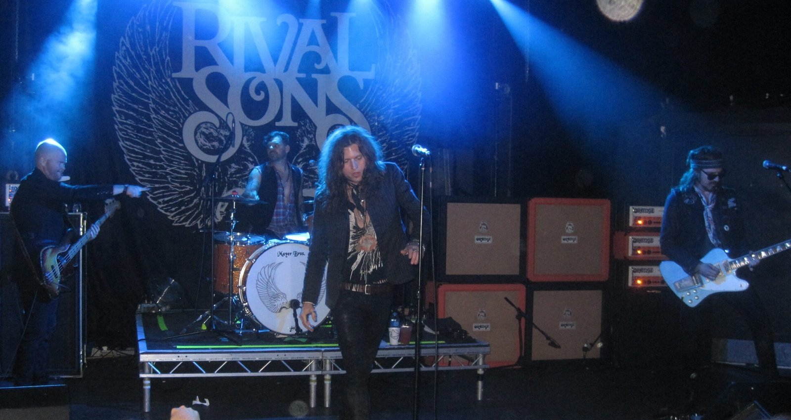 Rival Sons: Long Beach's Blues-Soaked Powerhouse (By Hinton1994, CC BY-SA 3.0)