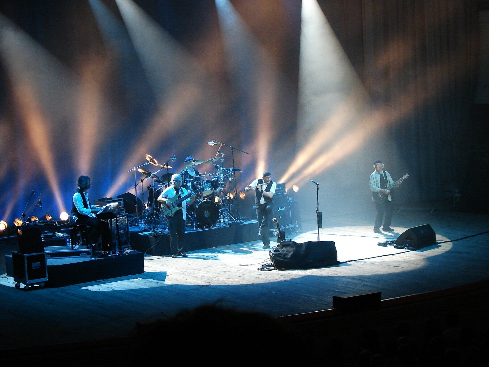 3. Jethro Tull Beats Metallica: The Metal Snub That Nobody Saw Coming (By Miłosz Kasprowicz, CC BY-SA 3.0)