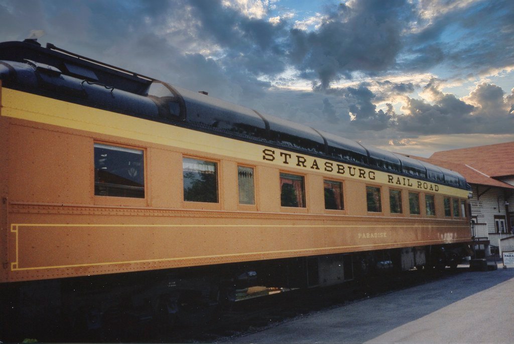Why Train Travel Remains America's Greatest Moving History Lesson (Bill Badzo, Flickr, CC BY-SA 2.0)