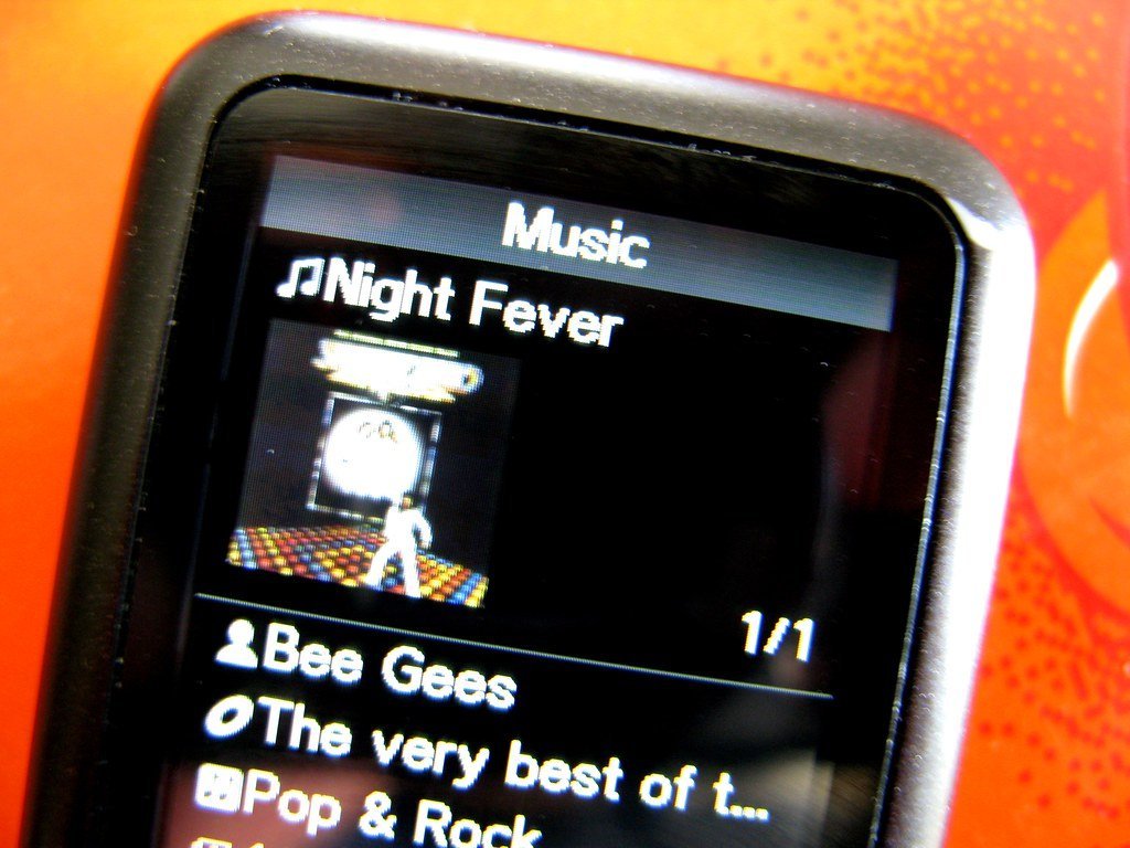 1. Saturday Night Fever (1977) - The Bee Gees Steal the Disco Crown (frankieleon, Flickr, CC BY 2.0)