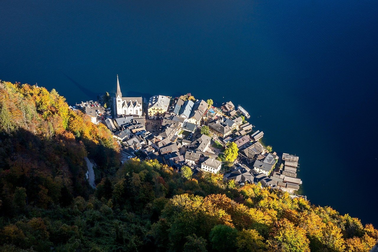 1. Hallstatt, Austria - The Alpine Jewel That Inspired a Replica (Image Credits: Pixabay)