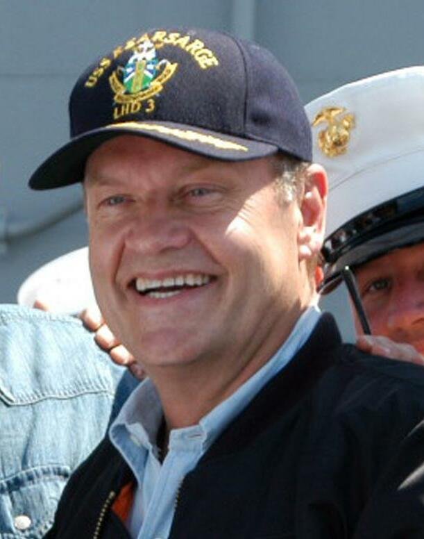 Kelsey Grammer (By U.S. Navy photo by Lithographer 3rd Class Christen R. Nicholas, Public domain)