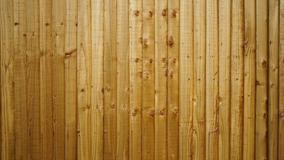 6. Dog-Ear Board Fence: The Dependable Classic (Image Credits: Pexels)