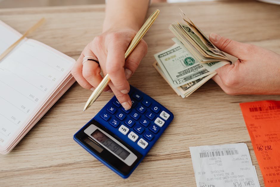 Mistake #3: Spending Without a Budget (Image Credits: Pexels)