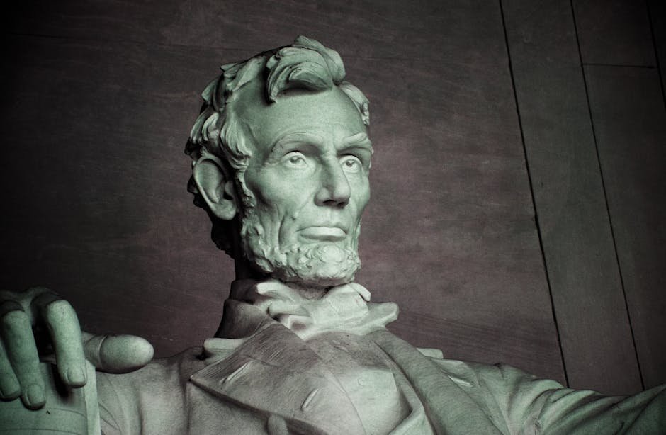 1. Abraham Lincoln and Charles Darwin: The Same Day, Two Revolutions (Image Credits: Pexels)