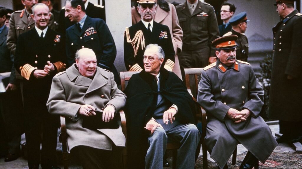 10 Astounding Birthdate Coincidences Among Historical Figures That Defy Logic