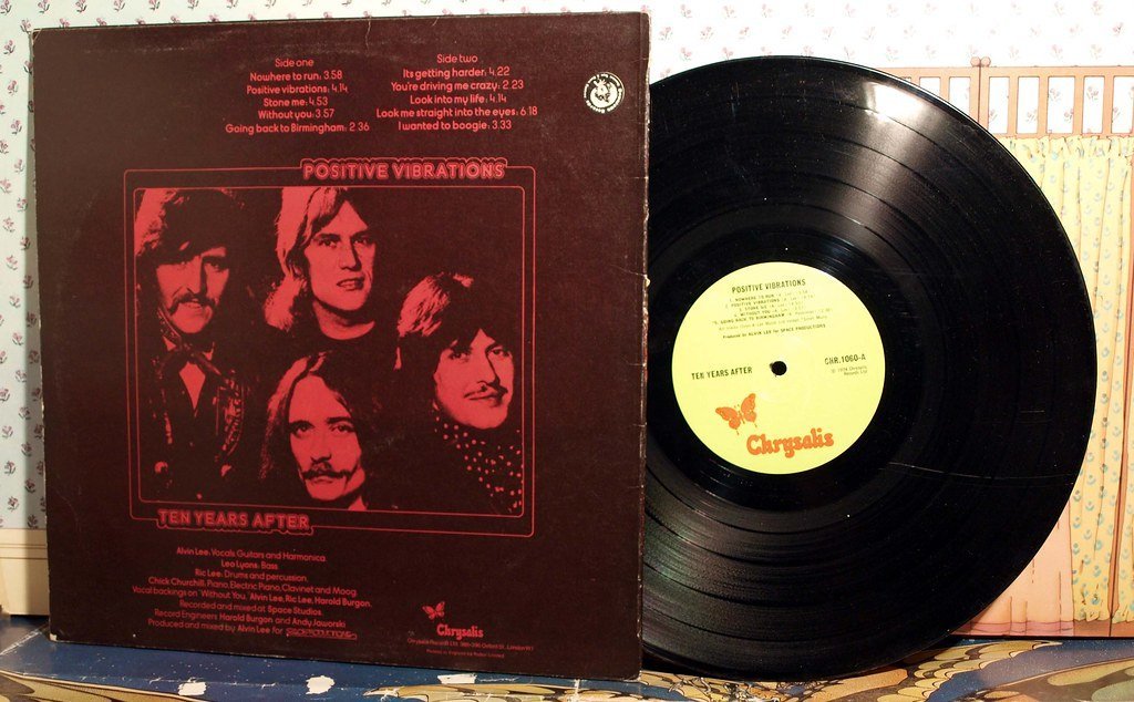 Ten Years After (badgreeb RECORDS - art -photos, Flickr, CC BY-SA 2.0)