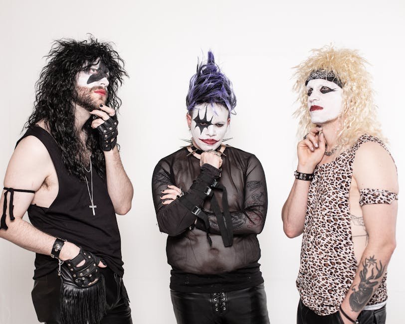 Big Glam Rock Hair: When Rock Stars Ruled the Mirror (Image Credits: Pexels)