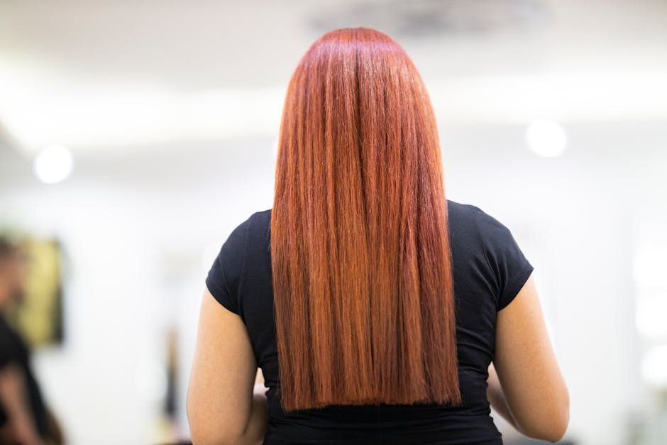 Sleek Straight Hair: The 90s Shift Toward Minimalism (Image Credits: Pexels)
